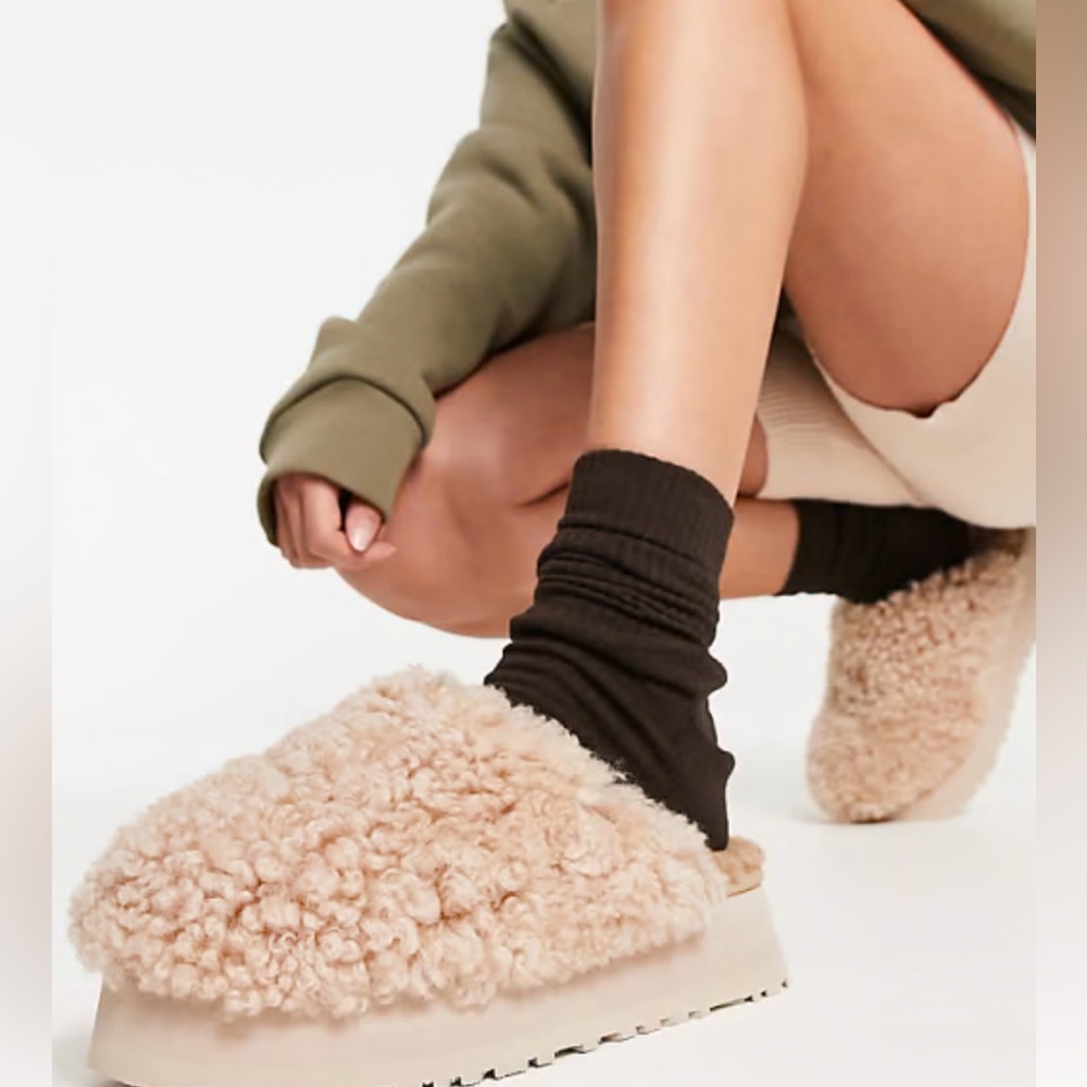 Ugg Maxi Curley Platform Size 6